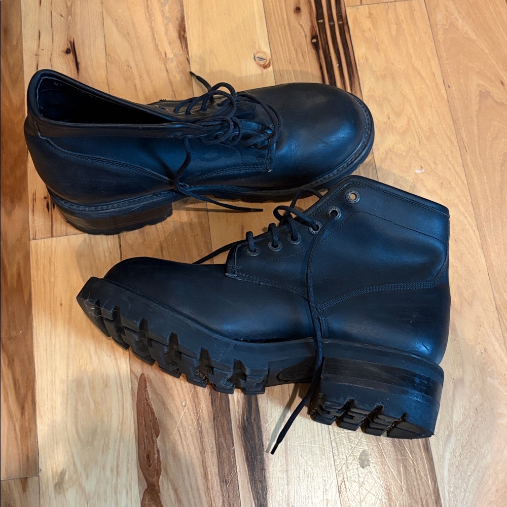Frye Platform Chunky Lug Sole Work Boots Size 9.5